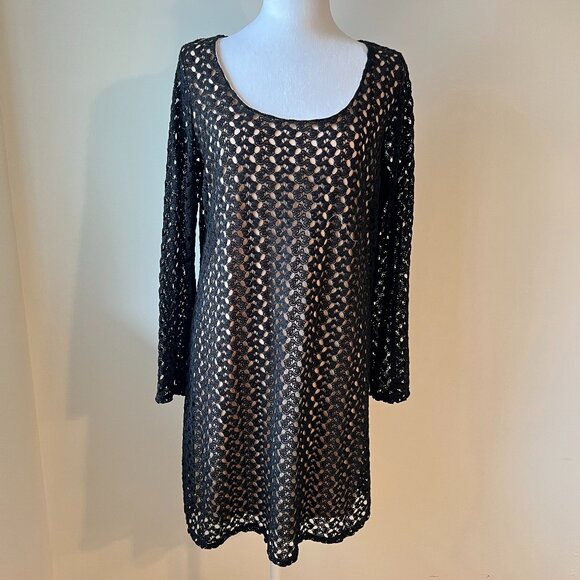 Design Lab Black  Boho Retro Crochet Mini Dress with Bell Sleeves (L) - Picture 1 of 13